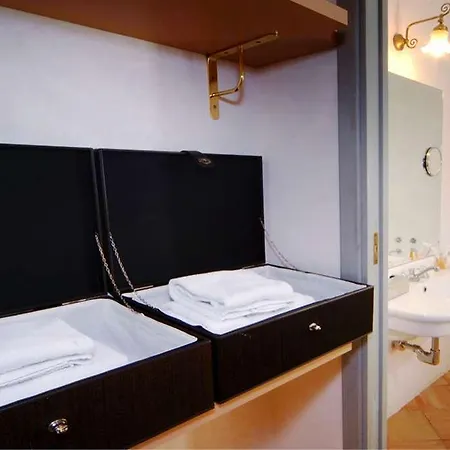 Residenza Frattina Konukevi