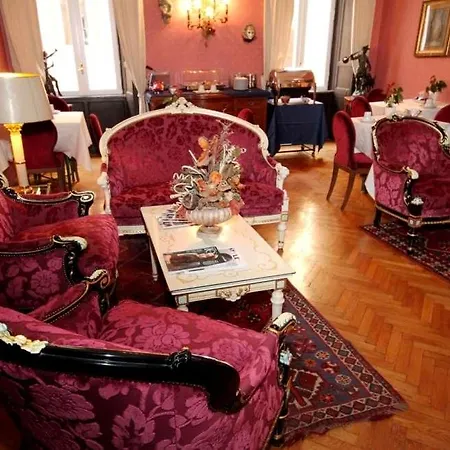Residenza Frattina Konukevi