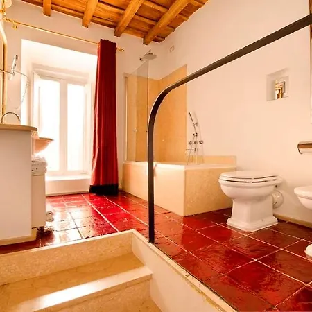 Residenza Frattina Konukevi 4*