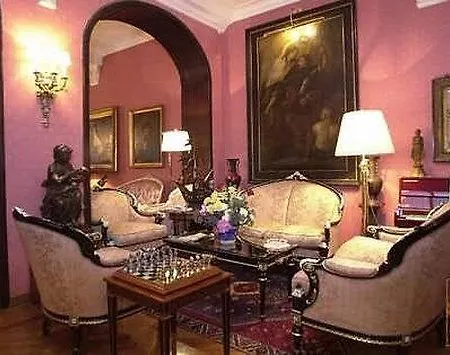 Residenza Frattina Konukevi Roma