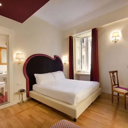 Konukevi Residenza Frattina 4*