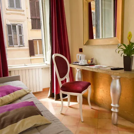 Residenza Frattina Konukevi 4*