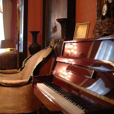 Residenza Frattina Pensionat Rom