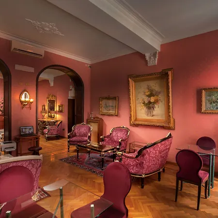 Residenza Frattina 4* Řím