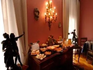 Pensionat Residenza Frattina 4*