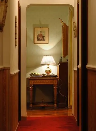 בית הארחה Residenza Frattina