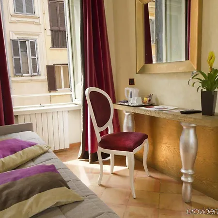 Vendégház Residenza Frattina 2*