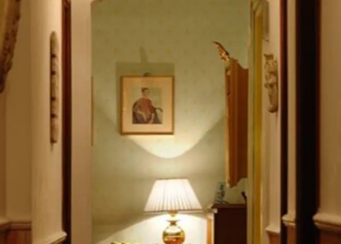 Residenza Frattina 4* רומא