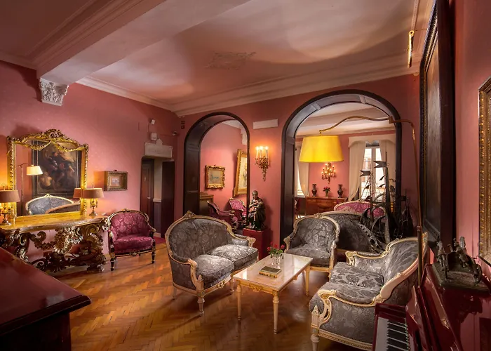 Residenza Frattina 4*