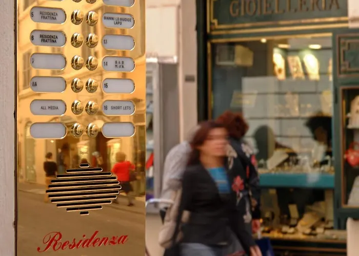 Residenza Frattina בית הארחה רומא