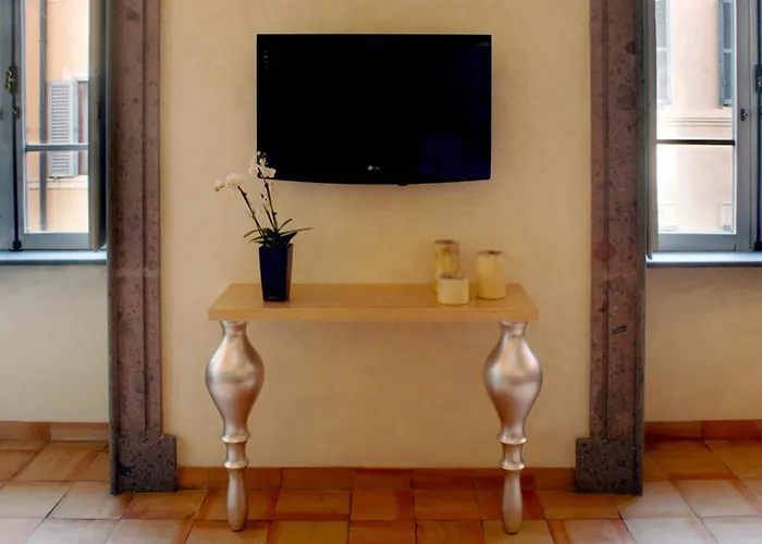 Residenza Frattina בית הארחה