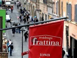 בית הארחה Residenza Frattina 4*