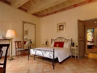 בית הארחה Residenza Frattina רומא