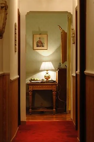 בית הארחה Residenza Frattina