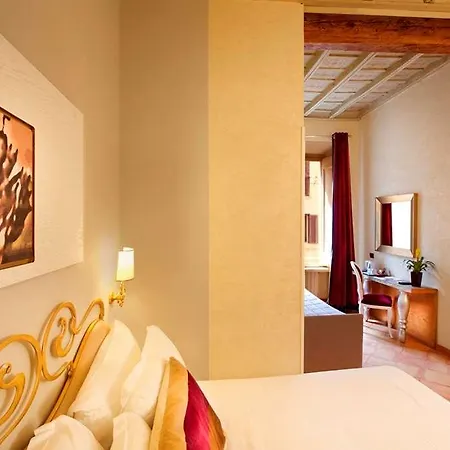 Residenza Frattina בית הארחה 4*
